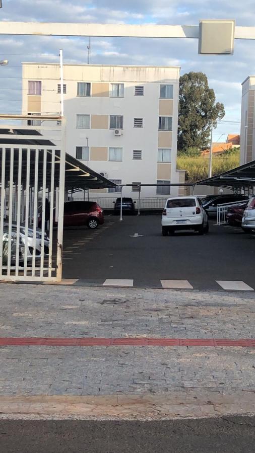 Apartamento Apartamento Em Londrina Privado Com 2 Quartos De Casal Com Utensilios Garagem E Wifi Exterior foto
